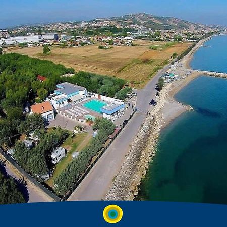 Club Del Sole Roseto Degli Abruzzi Easy Camping Village Exterior photo