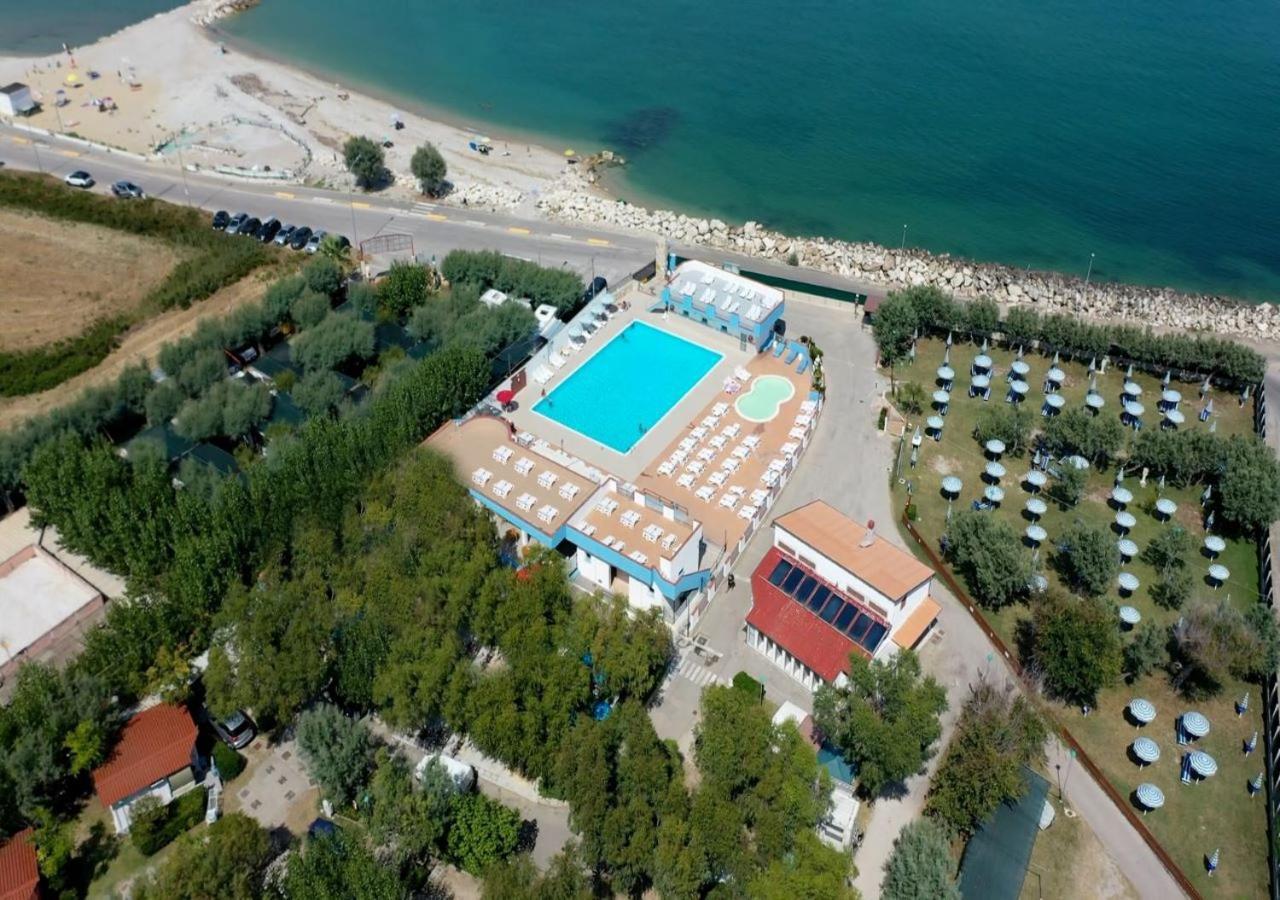 Club Del Sole Roseto Degli Abruzzi Easy Camping Village Exterior photo