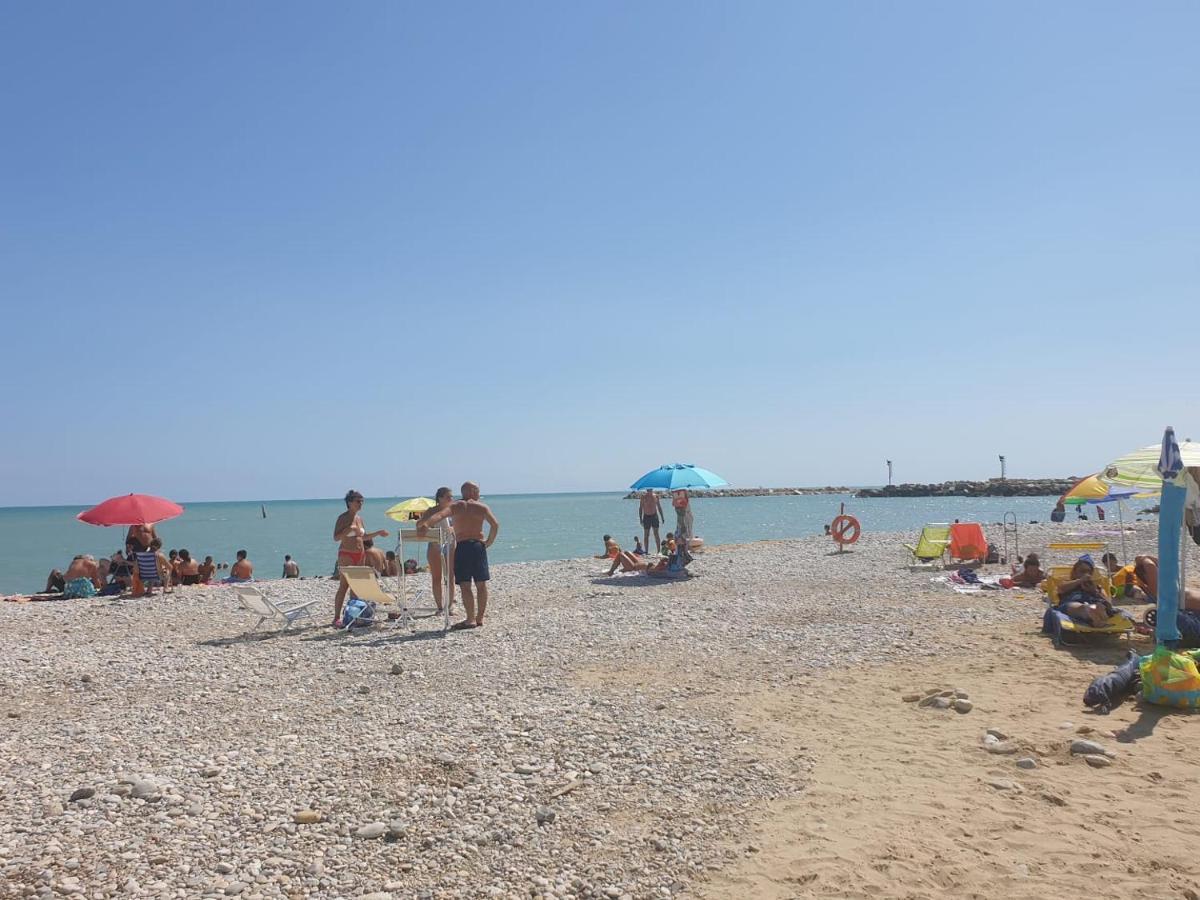 Club Del Sole Roseto Degli Abruzzi Easy Camping Village Exterior photo