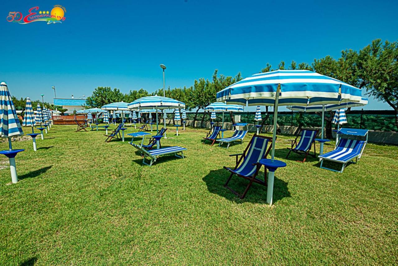 Club Del Sole Roseto Degli Abruzzi Easy Camping Village Exterior photo
